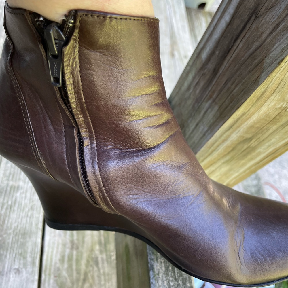 Lavin Paris Brown Wedge Boots